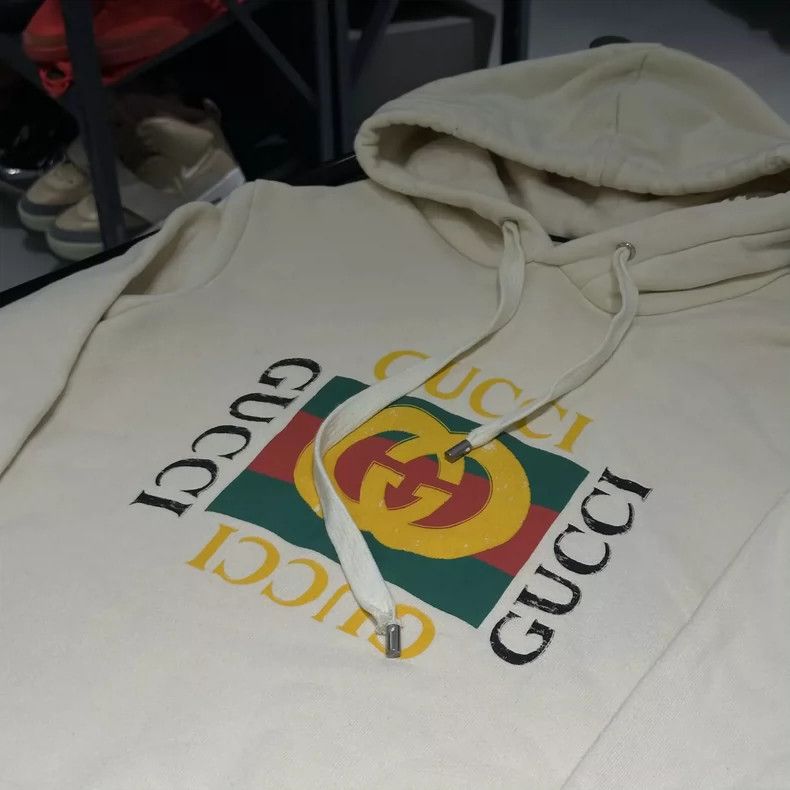 Gucci GUCCI Logo Print Distressed Hooded Sweatshirt Size US M / EU 48-50 / 2 - 3 Thumbnail