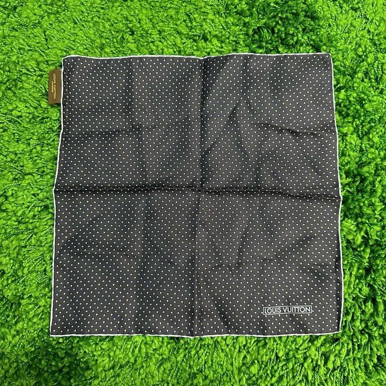 Louis Vuitton Louis Vuitton Blue Silk Scarf Size ONE SIZE - 3 Thumbnail