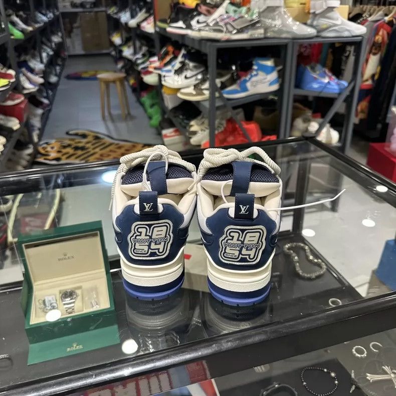 Louis Vuitton LOUIS VUITTON Skate Blue White Sneakers Size 41 Size US 8 / EU 41 - 3 Thumbnail