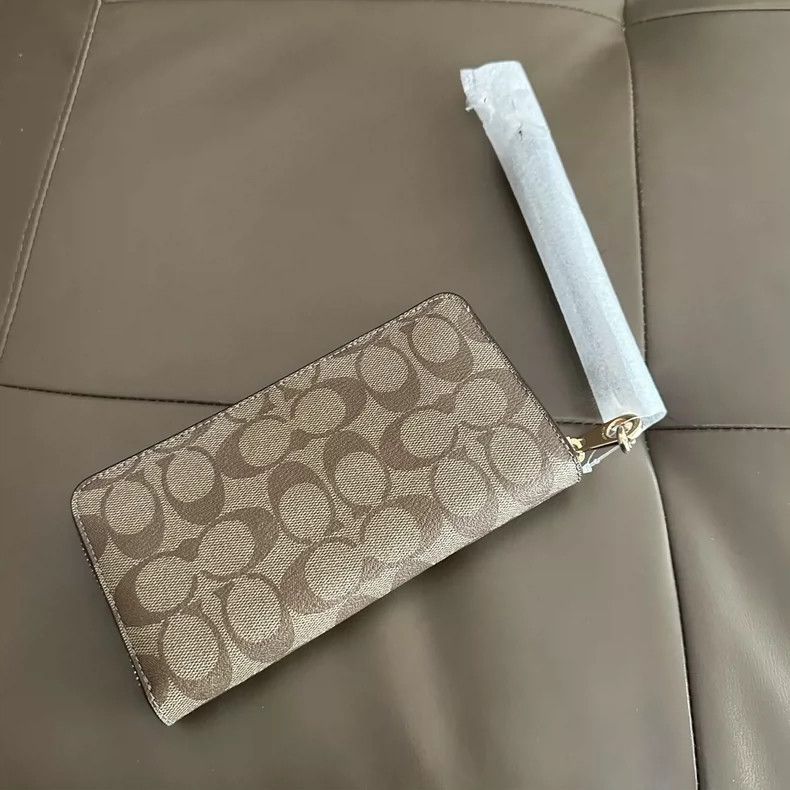Coach COACH Long Brown Clutch Bag with Accessories Size ONE SIZE - 2 Thumbnail