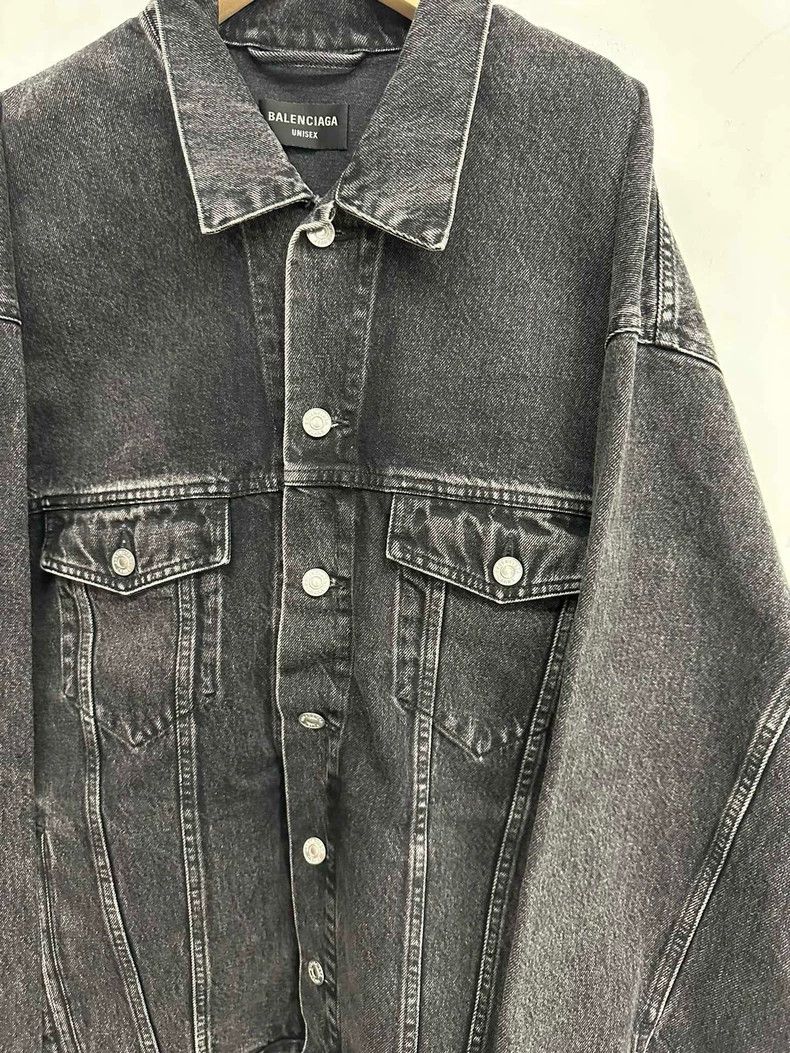 Balenciaga Balenciaga Back Rhinestone Denim Jacket Size L Size US L / EU 52-54 / 3 - 4 Thumbnail