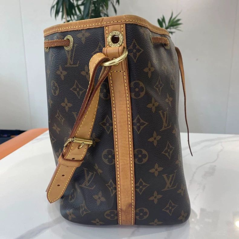 Louis Vuitton LV Monogram Drawstring Bucket Bag Size ONE SIZE - 3 Thumbnail