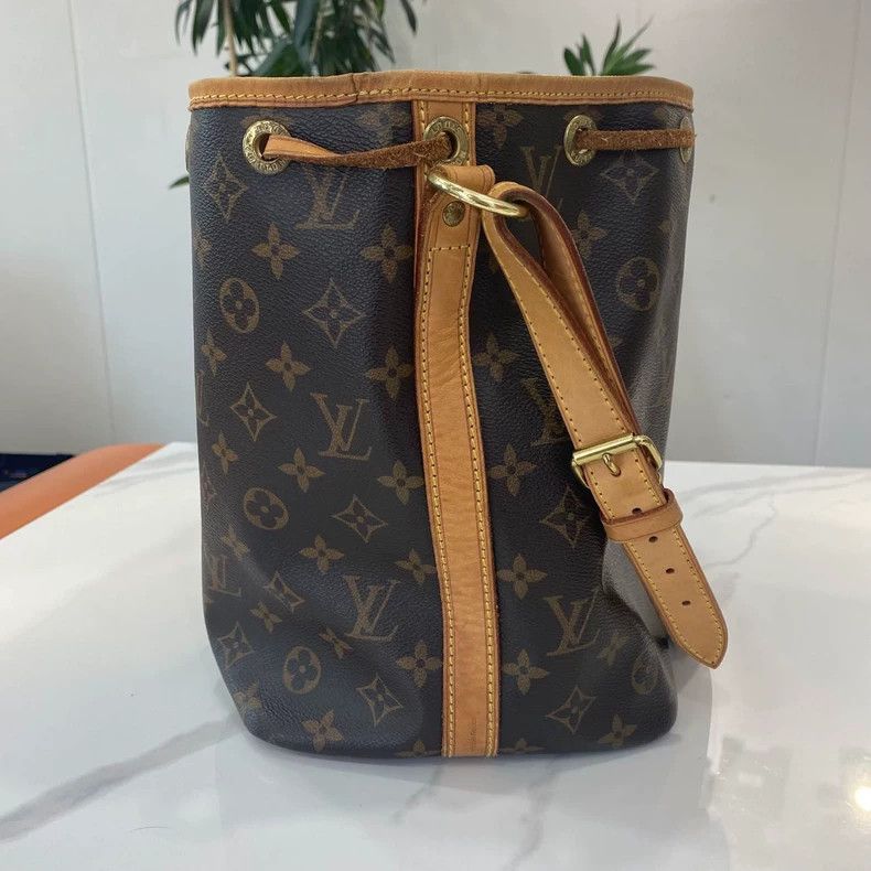 Louis Vuitton LV Monogram Drawstring Bucket Bag Size ONE SIZE - 4 Thumbnail