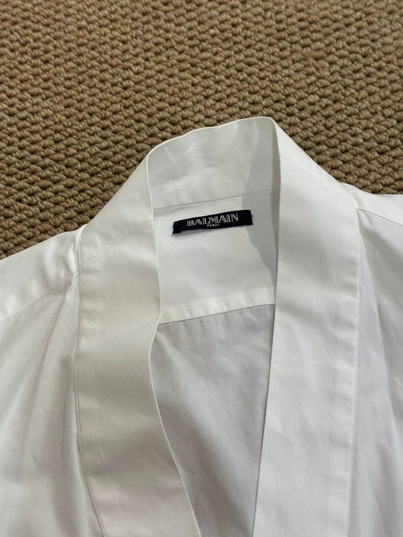 Balmain White V-Neck Shirt with Cross Design Size US M / EU 48-50 / 2 - 3 Thumbnail