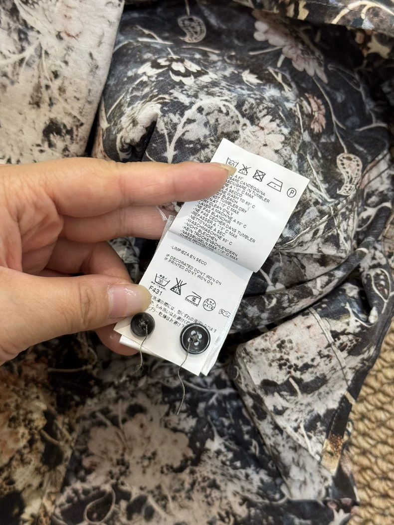 Just Cavalli Just Cavalli Black Floral Shirt Size 50 Size US L / EU 52-54 / 3 - 4 Thumbnail