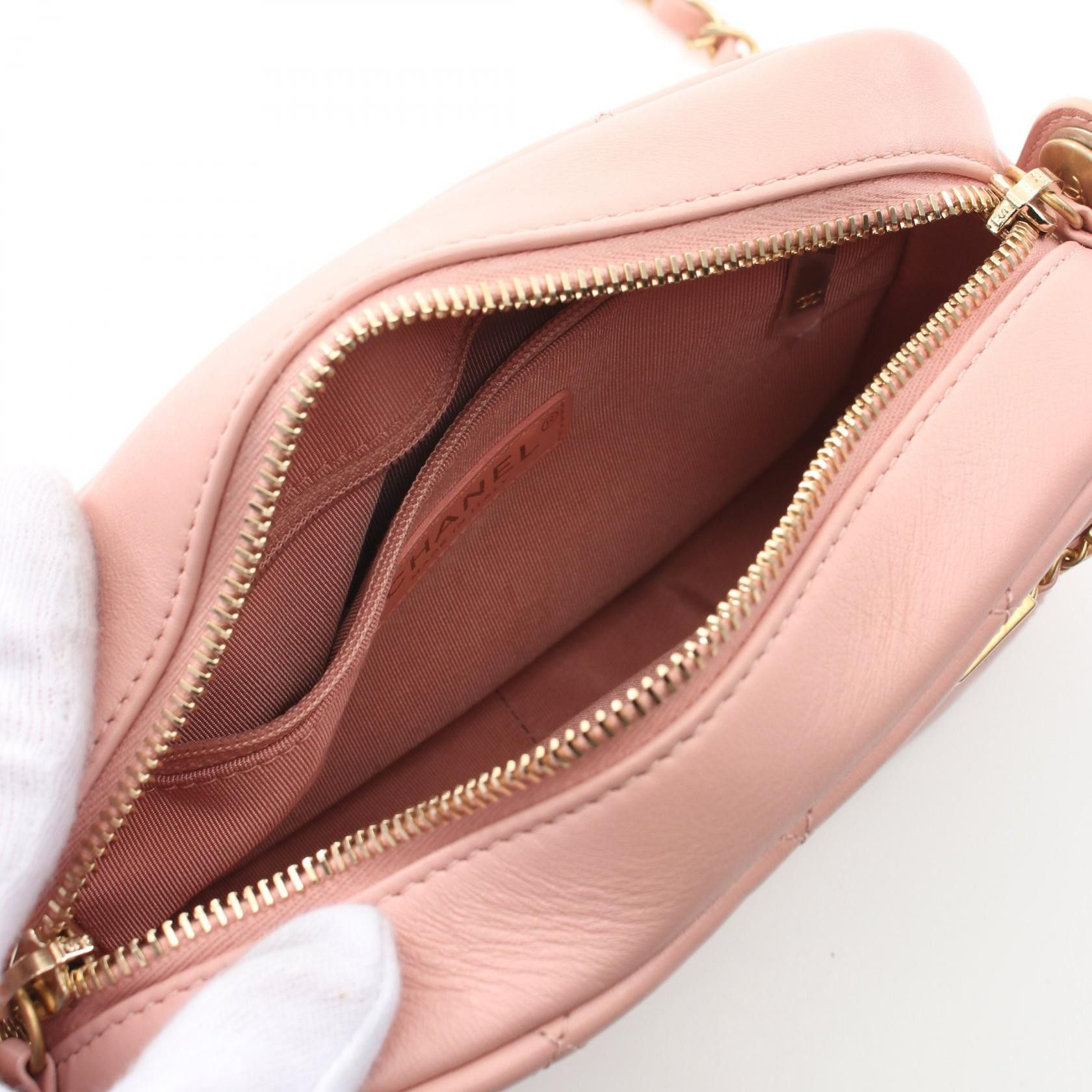 Chanel Chanel Chanel Matelasse Leather Shoulder Bag Leather Shoulder Bag AS1609 Size ONE SIZE - 3 Thumbnail