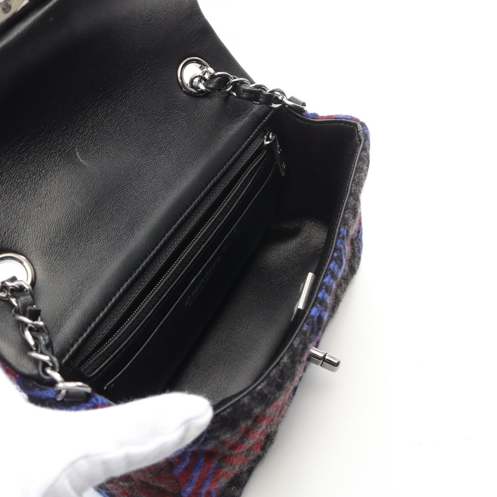 Chanel Chanel Chanel Mini Matelasse 20 Fabric Shoulder Bag Others Shoulder Bag A69900 Size ONE SIZE - 3 Thumbnail