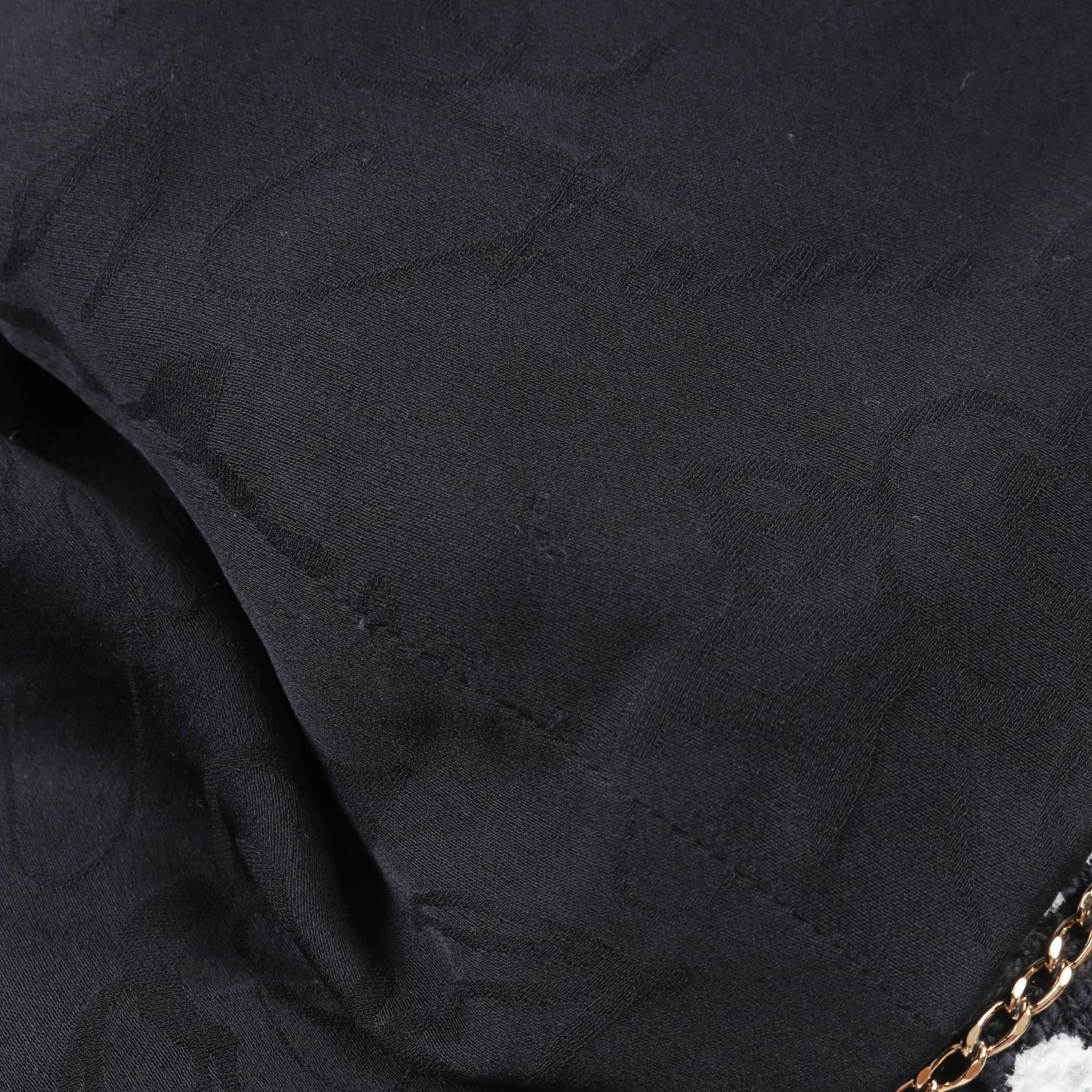 Chanel Chanel Chanel Coco Mark Button Cotton Jacket Cotton Outerwear P51354V38405 Size ONE SIZE - 7 Thumbnail
