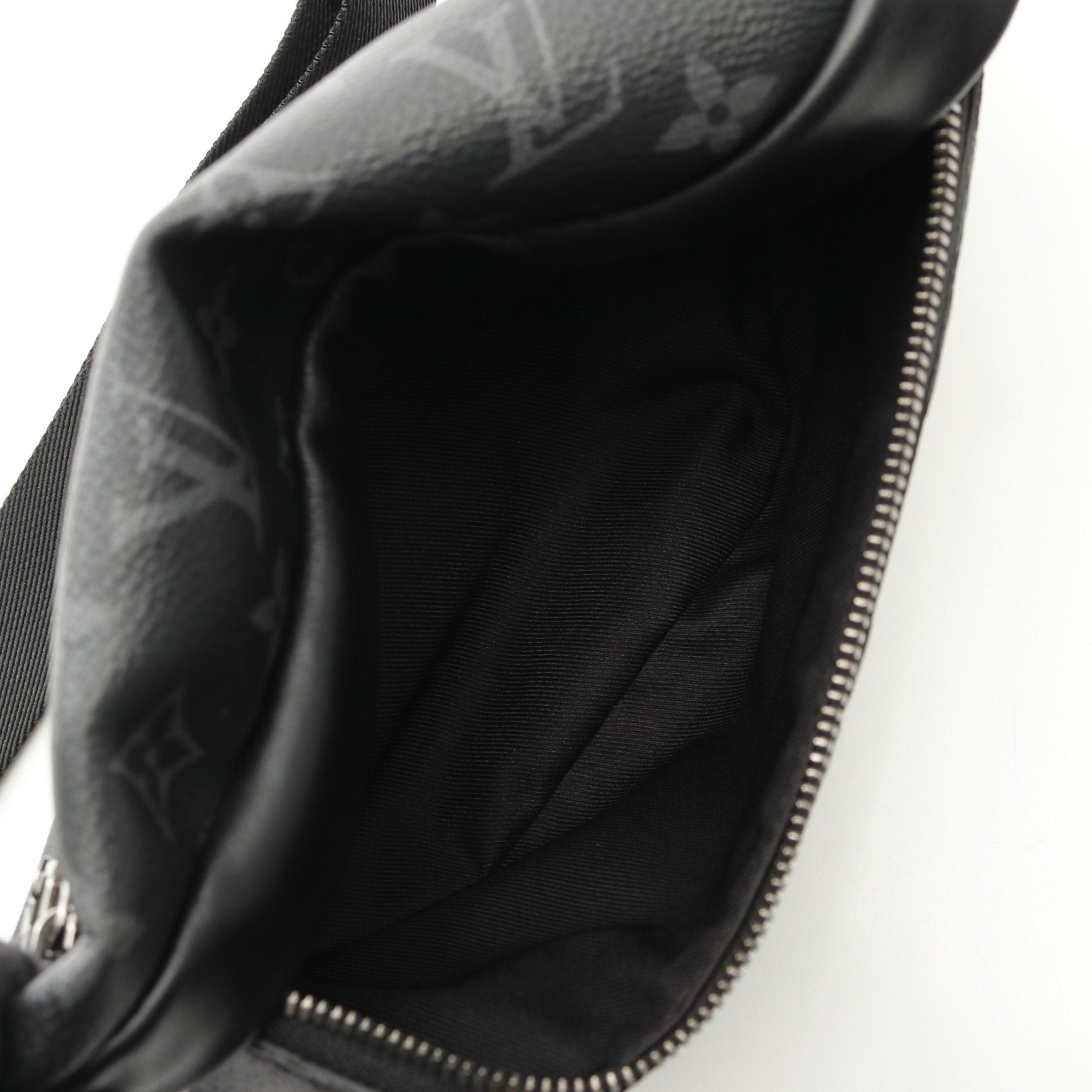 Louis Vuitton Louis Vuitton Discovery Bum Bag Pm Monogram Eclipse Body Waist Leather Black Size ONE SIZE - 3 Thumbnail