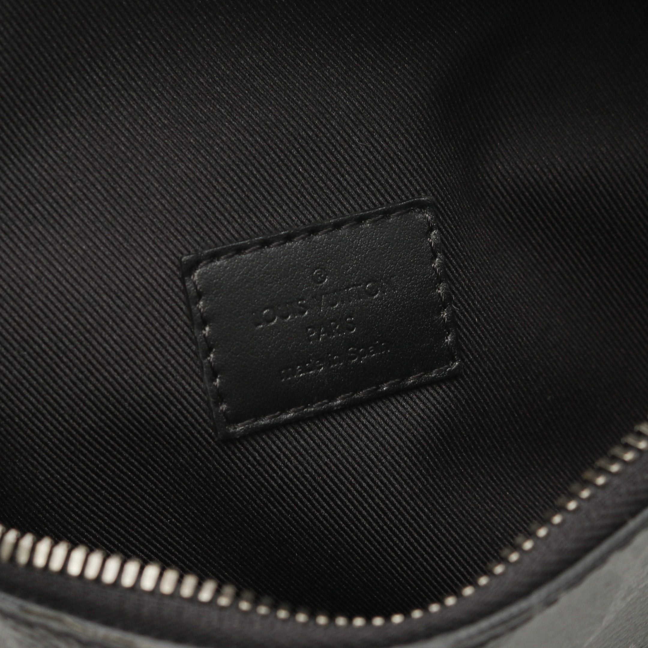 Louis Vuitton Louis Vuitton Discovery Bum Bag Pm Monogram Eclipse Body Waist Leather Black Size ONE SIZE - 4 Thumbnail