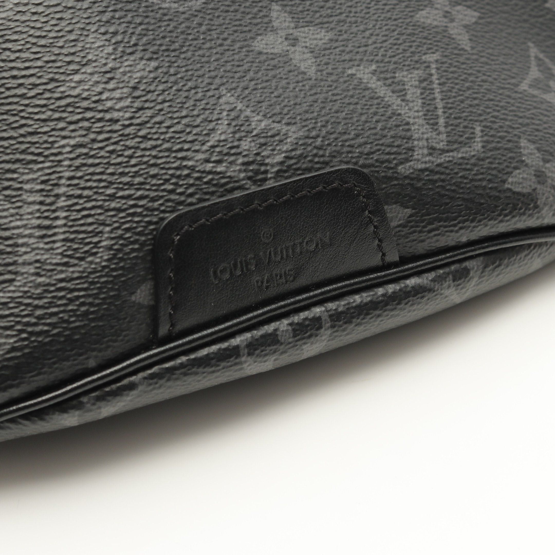 Louis Vuitton Louis Vuitton Discovery Bum Bag Pm Monogram Eclipse Body Waist Leather Black Size ONE SIZE - 9 Thumbnail