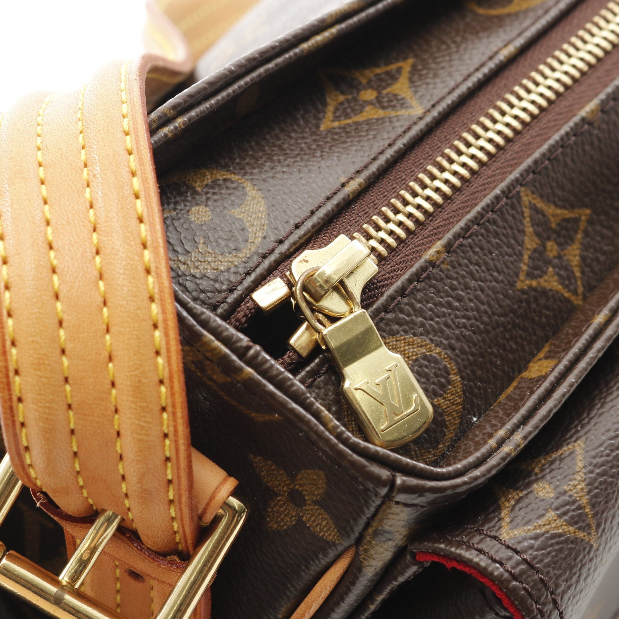 Louis Vuitton Louis Vuitton Vivacite Mm Monogram Shoulder Bag Leather Brown Size ONE SIZE - 9 Thumbnail