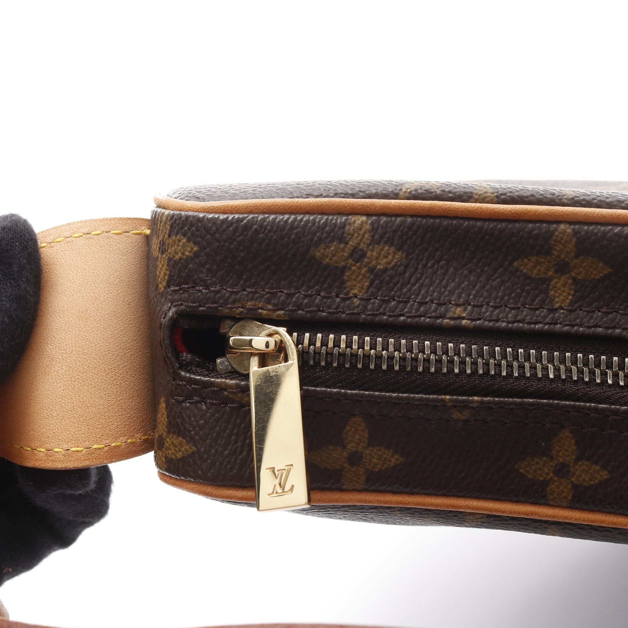 Louis Vuitton Louis Vuitton Croissant Mm Monogram Shoulder Bag Leather Brown Size ONE SIZE - 9 Thumbnail
