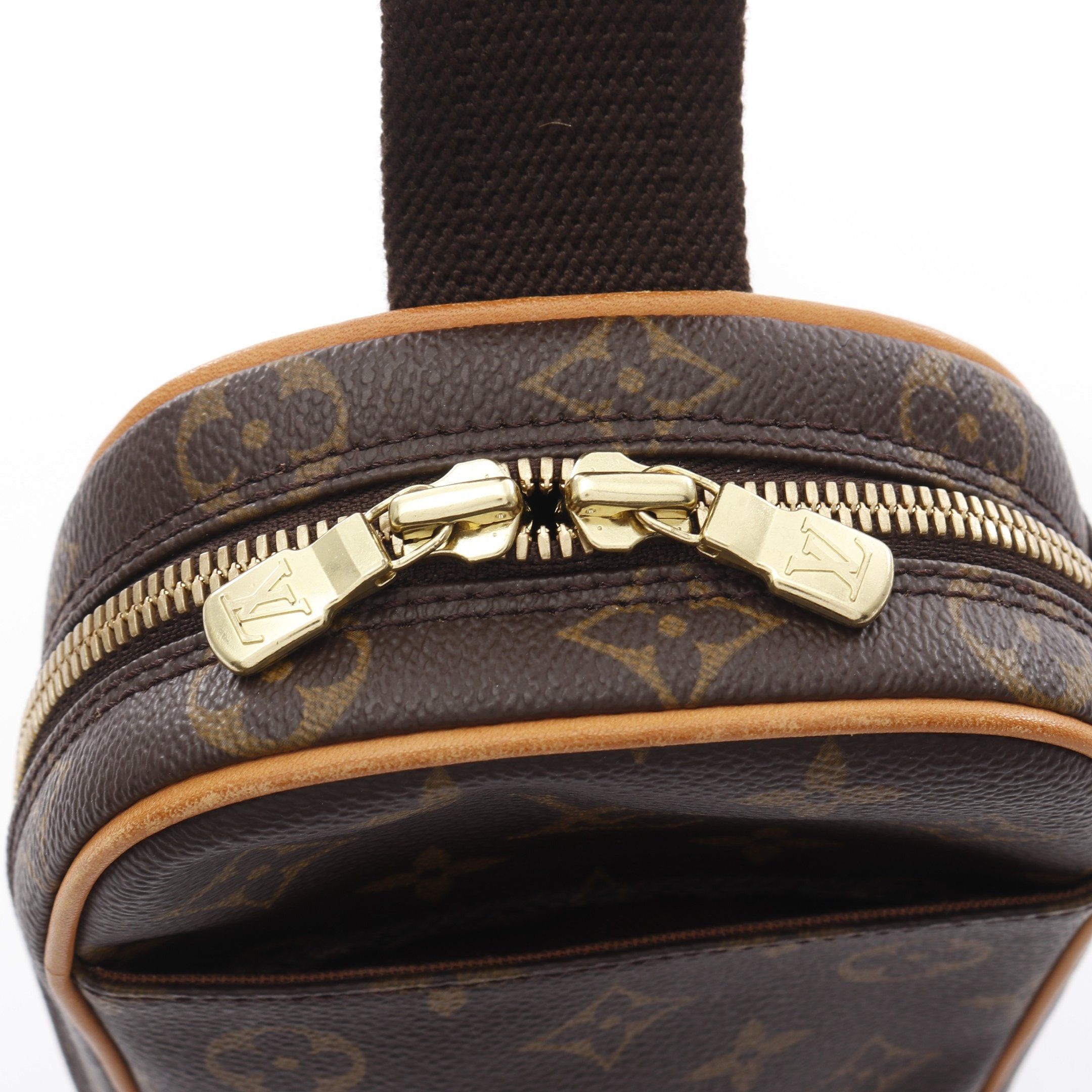Louis Vuitton Louis Vuitton Pochette Ganju Monogram Body Bag Leather Brown Size ONE SIZE - 6 Thumbnail