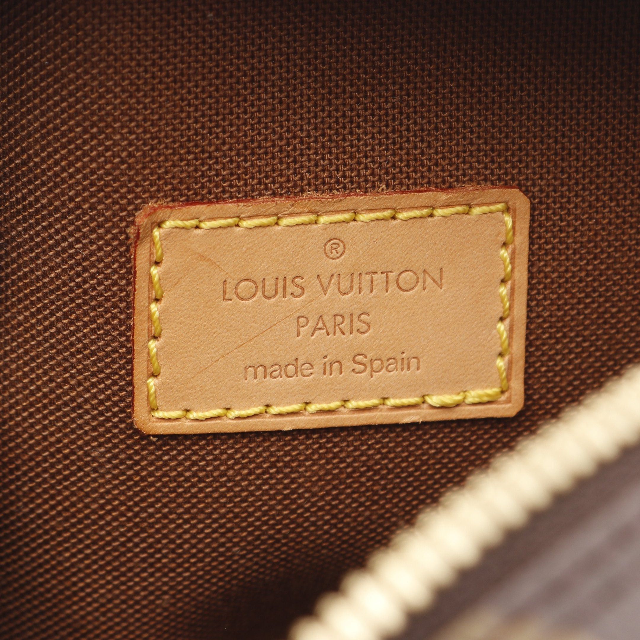 Louis Vuitton Louis Vuitton Pochette Ganju Monogram Body Bag Leather Brown Size ONE SIZE - 4 Thumbnail