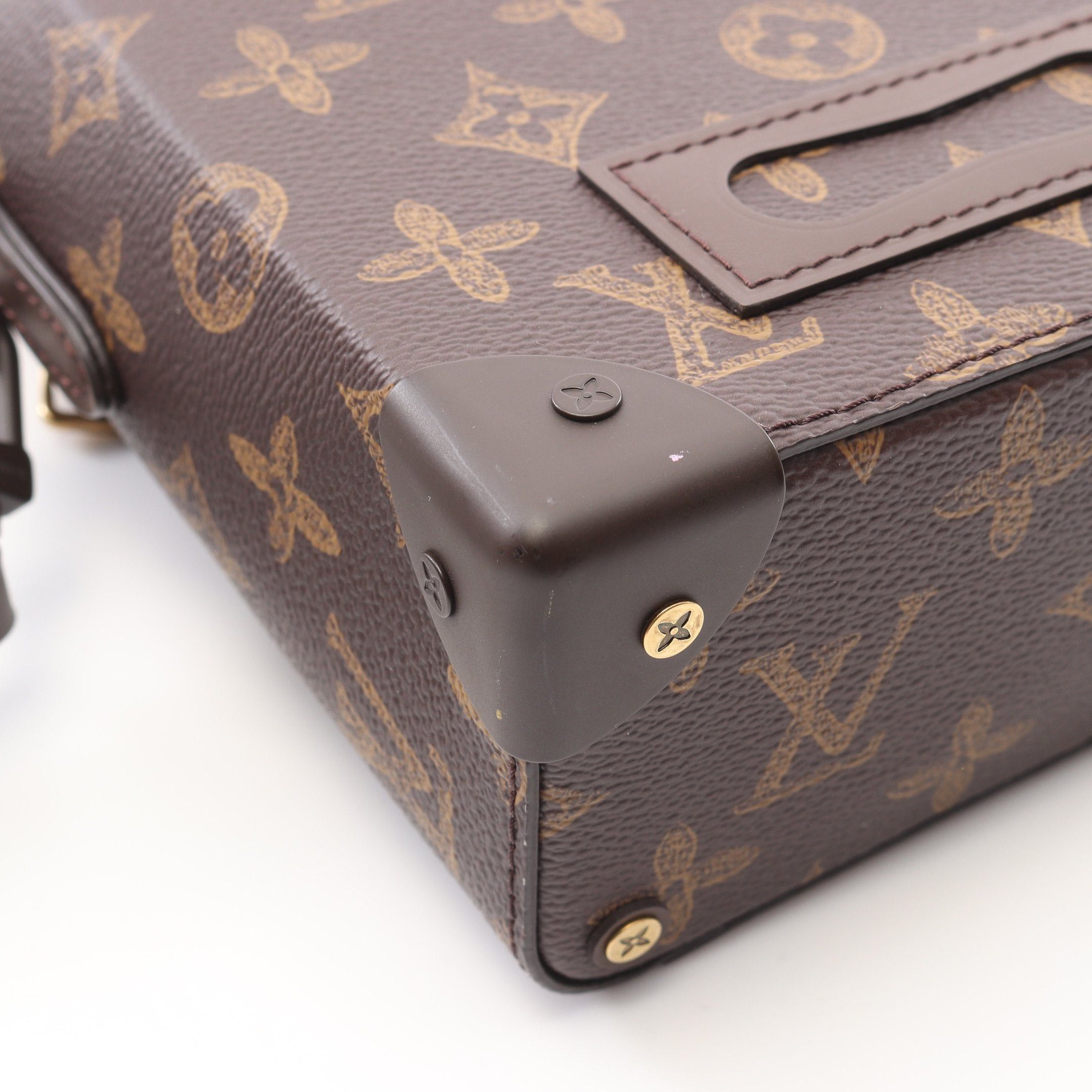 Louis Vuitton Louis Vuitton Vertical Box Trunk Monogram Handbag Leather Brown Light Green Size ONE SIZE - 5 Thumbnail