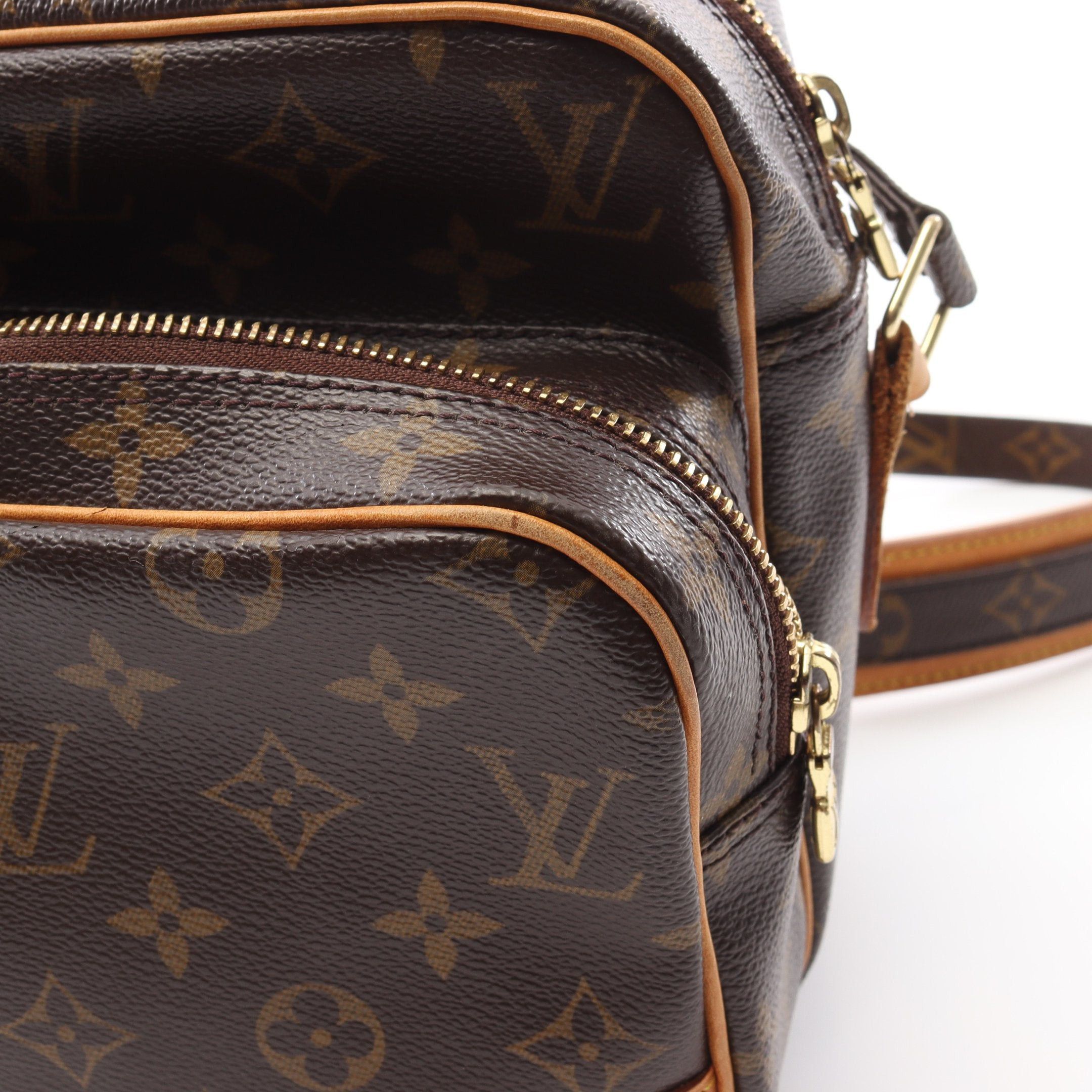 Louis Vuitton Louis Vuitton Nil Monogram Shoulder Bag Leather Brown Size ONE SIZE - 8 Thumbnail