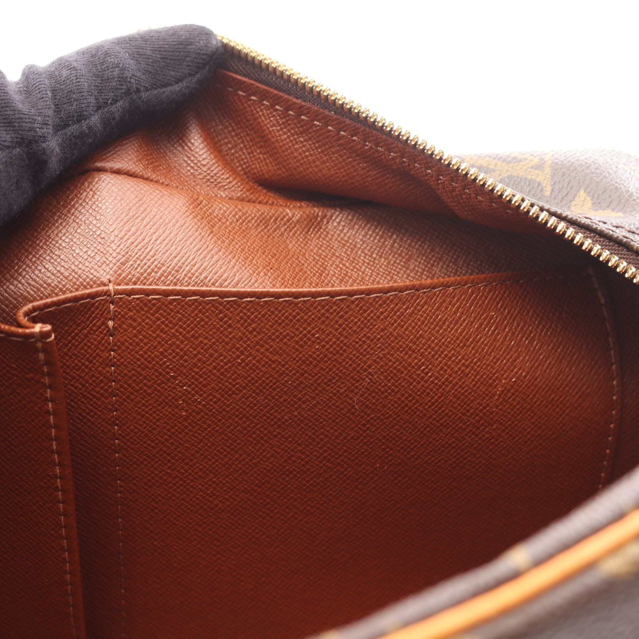 Louis Vuitton Louis Vuitton Cite Mm Monogram Shoulder Bag Leather Brown Size ONE SIZE - 11 Thumbnail