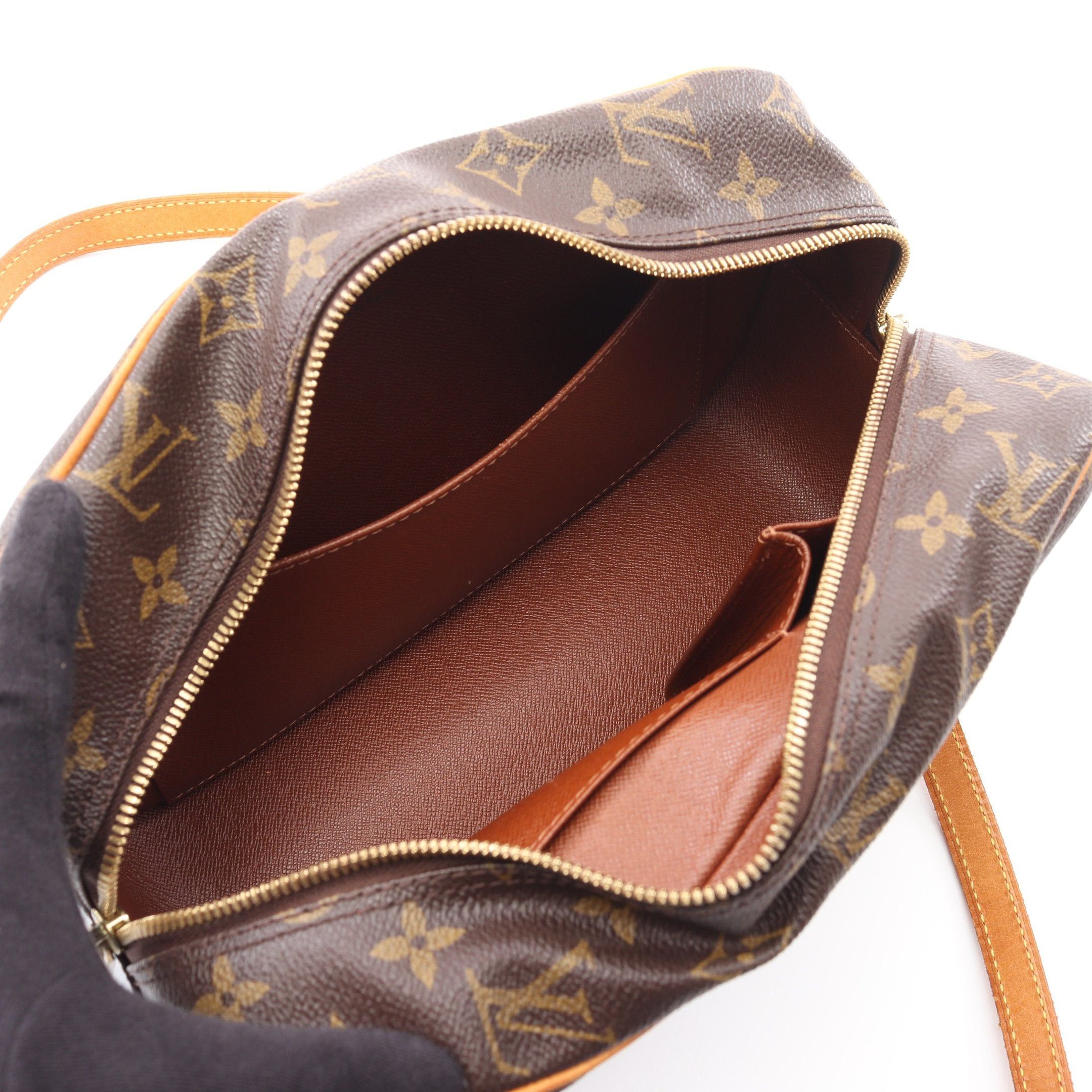 Louis Vuitton Louis Vuitton Cite Mm Monogram Shoulder Bag Leather Brown Size ONE SIZE - 3 Thumbnail