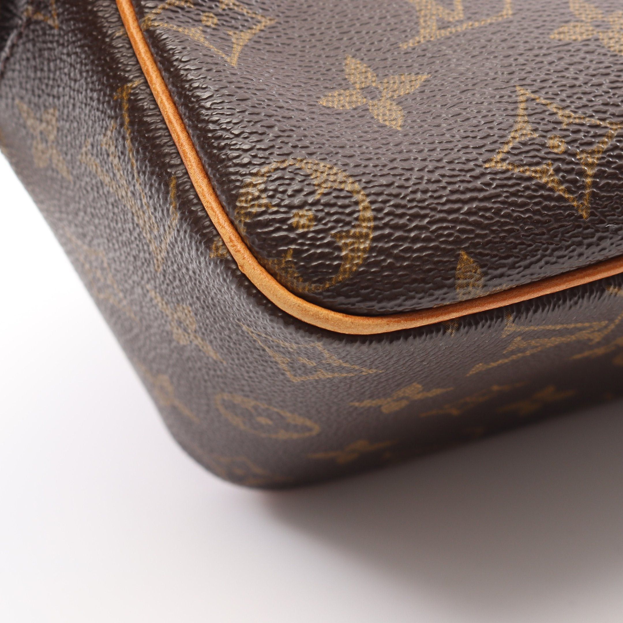 Louis Vuitton Louis Vuitton Cite Mm Monogram Shoulder Bag Leather Brown Size ONE SIZE - 7 Thumbnail