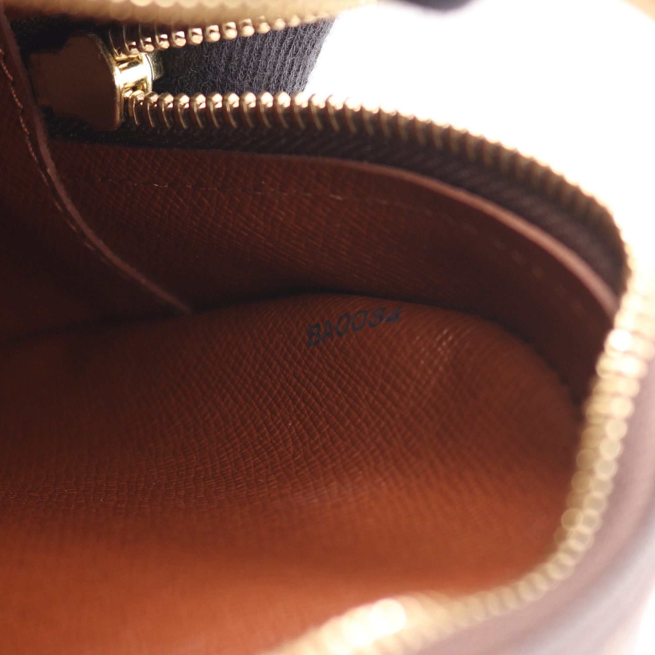 Louis Vuitton Louis Vuitton Blower Monogram Shoulder Bag Leather Brown Size ONE SIZE - 5 Thumbnail