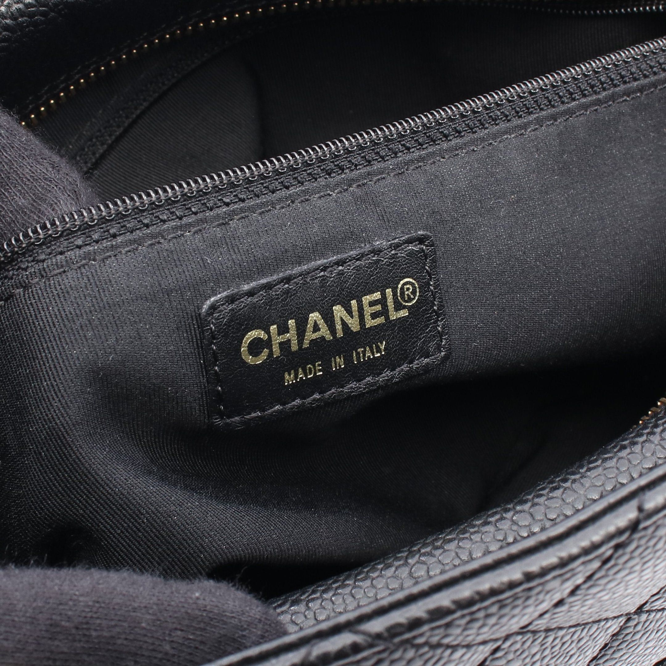 Chanel Chanel Matelasse Chain Shoulder Bag Caviar Skin Black Gold Hardware Size ONE SIZE - 4 Thumbnail