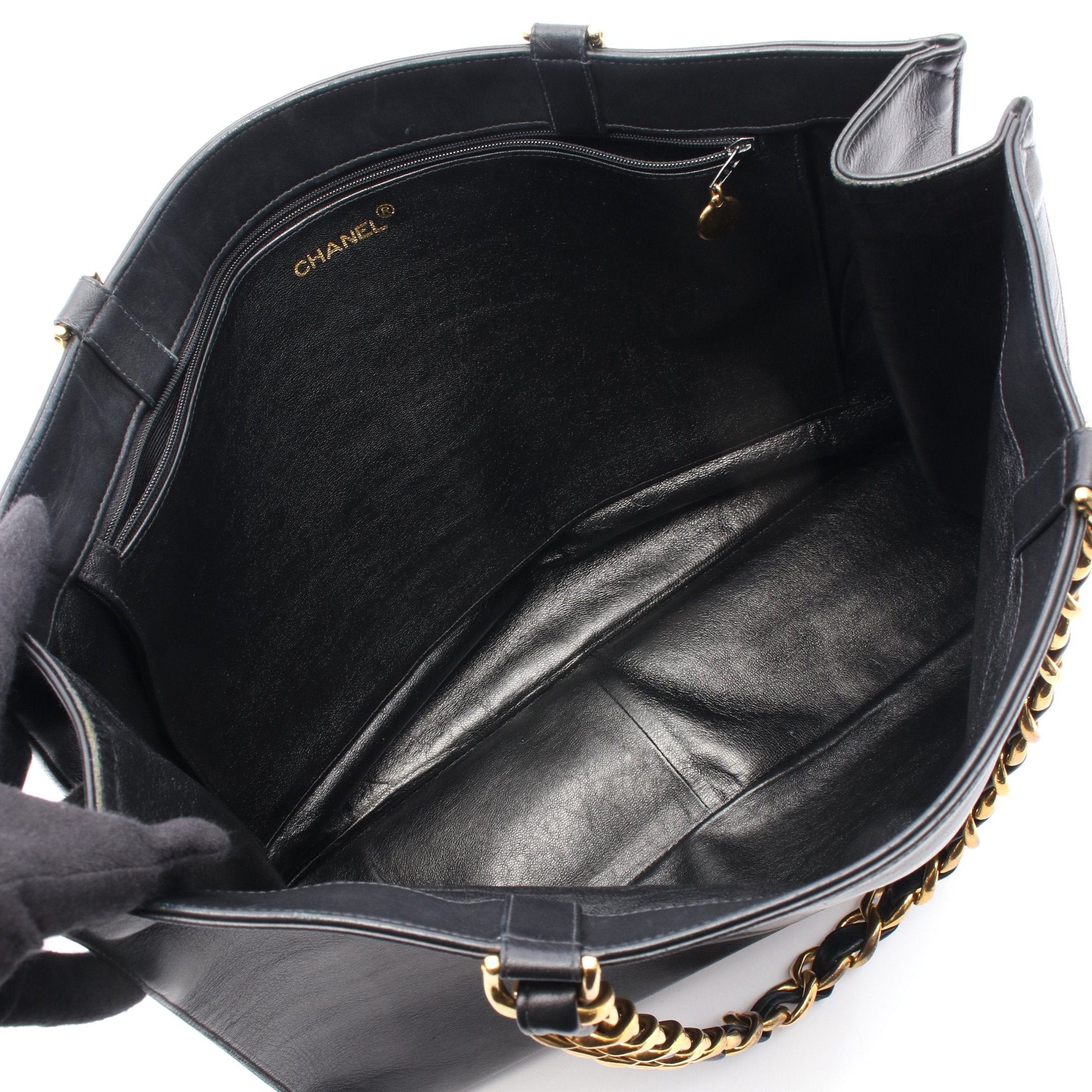 Chanel Chanel Chain Shoulder Bag Tote Lambskin Black Gold Hardware Size ONE SIZE - 3 Thumbnail
