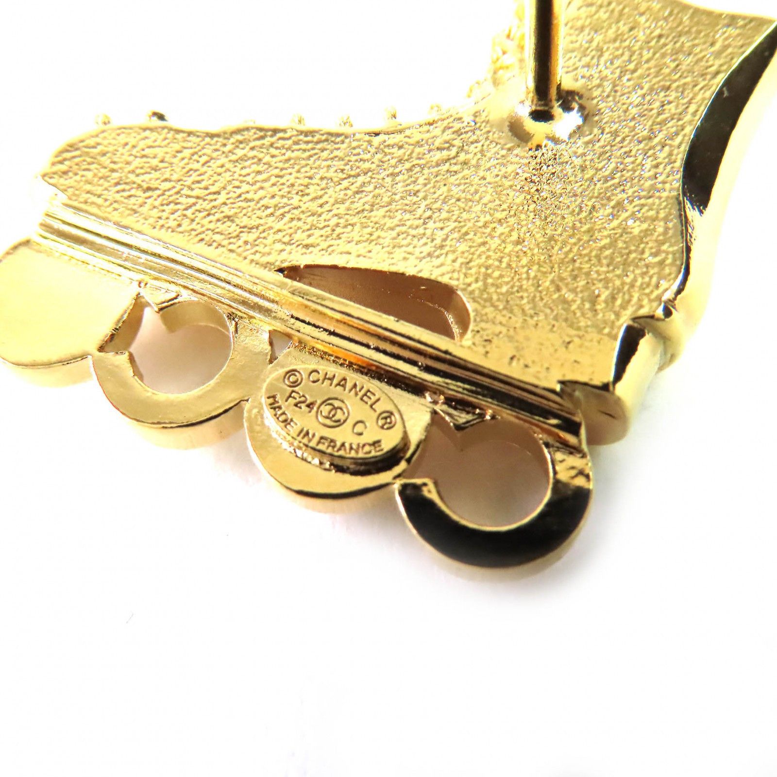 Chanel Chanel Chanel Brooch Roller Skates Brooch Metal Brooch DUTY FREE for USA Size ONE SIZE - 5 Thumbnail