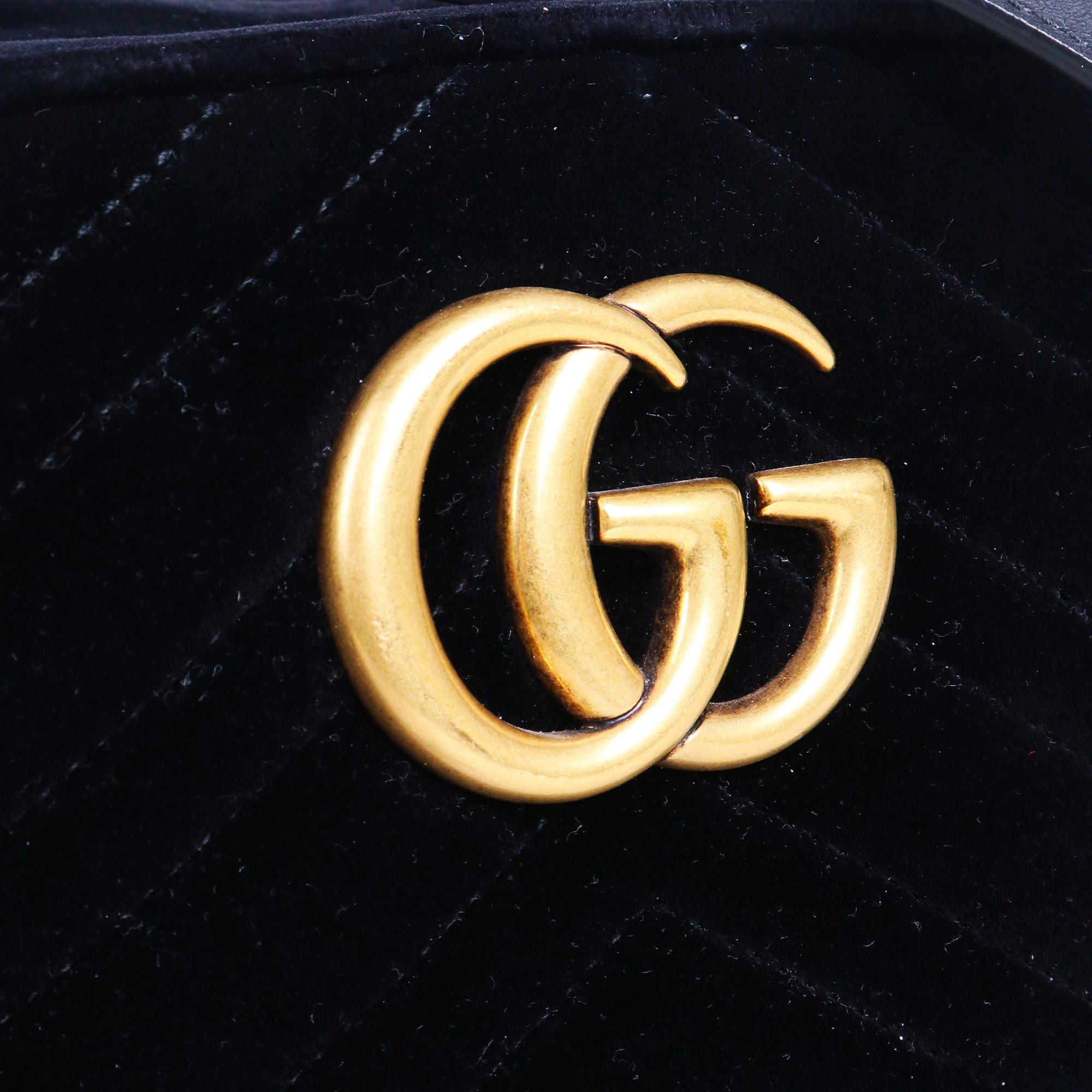Gucci GUCCI - Gucci Marmont Camera shoulder bag quilted in black velvet Size ONE SIZE - 5 Thumbnail