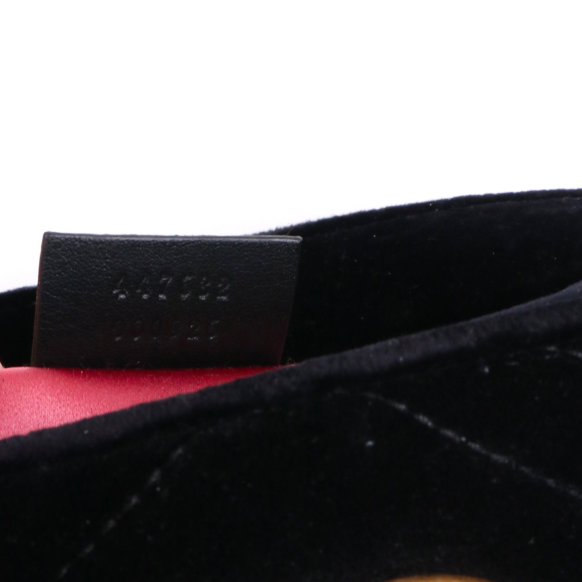 Gucci GUCCI - Gucci Marmont Camera shoulder bag quilted in black velvet Size ONE SIZE - 10 Thumbnail