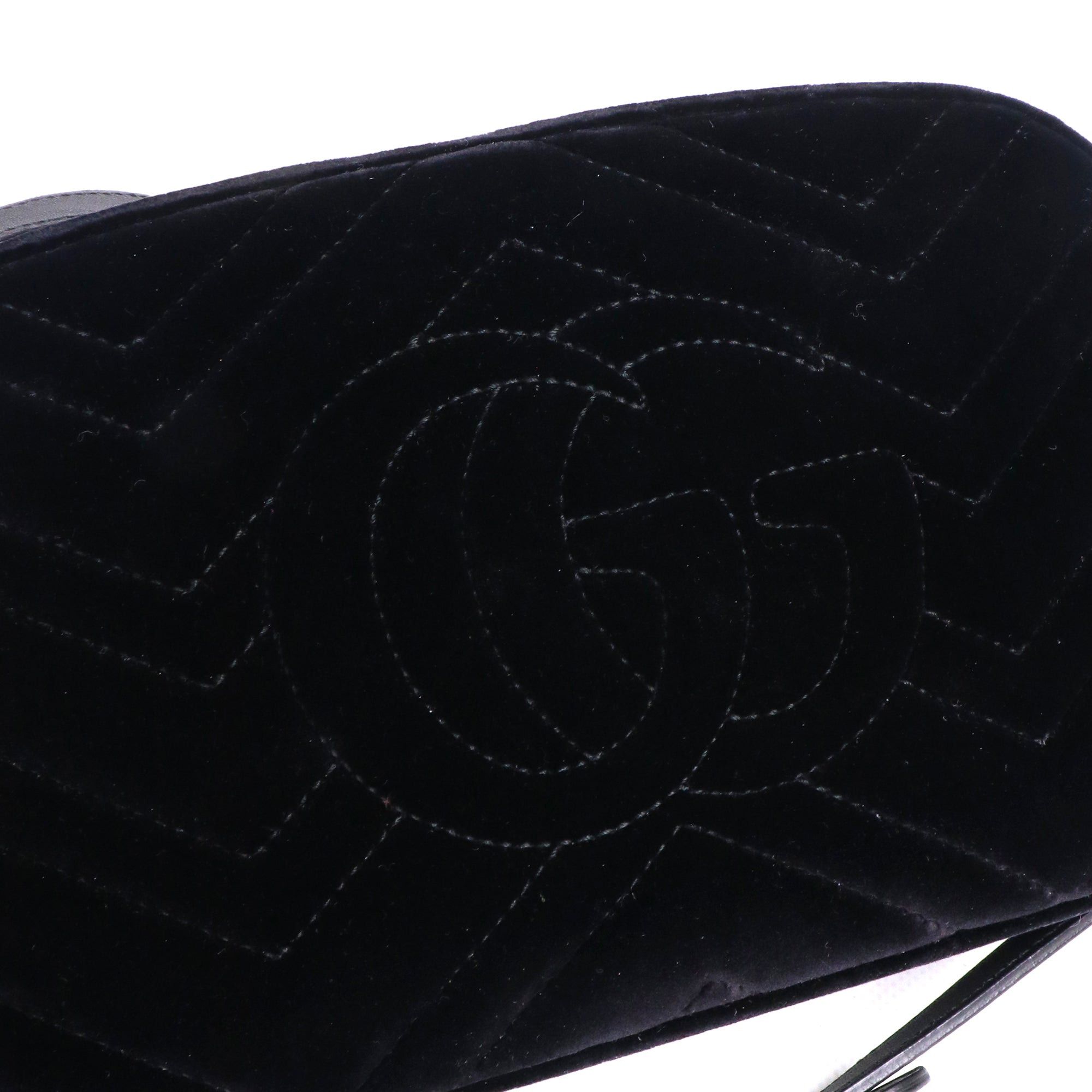 Gucci GUCCI - Gucci Marmont Camera shoulder bag quilted in black velvet Size ONE SIZE - 4 Thumbnail
