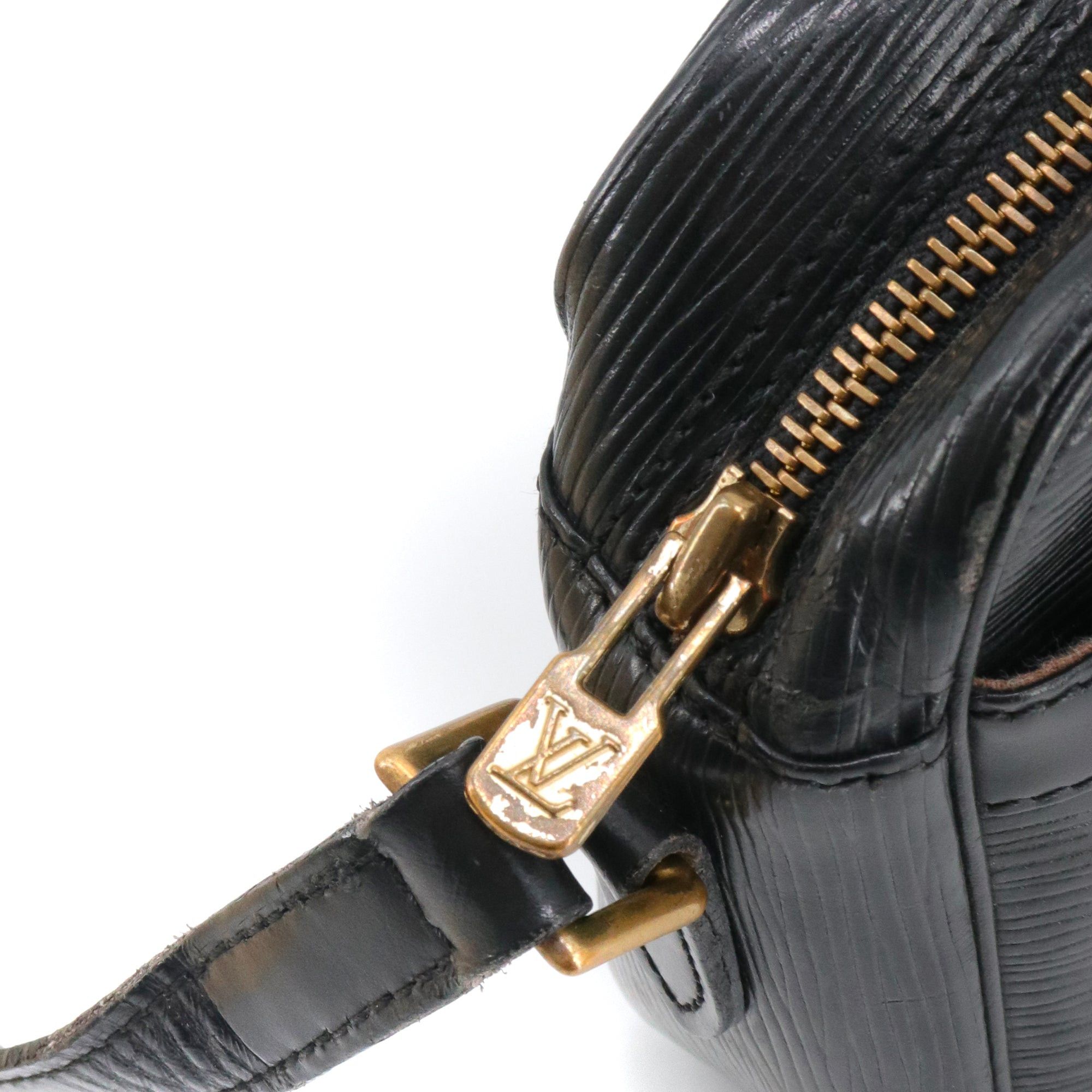 Louis Vuitton LOUIS VUITTON - Louis Vuitton Trocadéro shoulder bag in black epi leather Size ONE SIZE - 8 Thumbnail