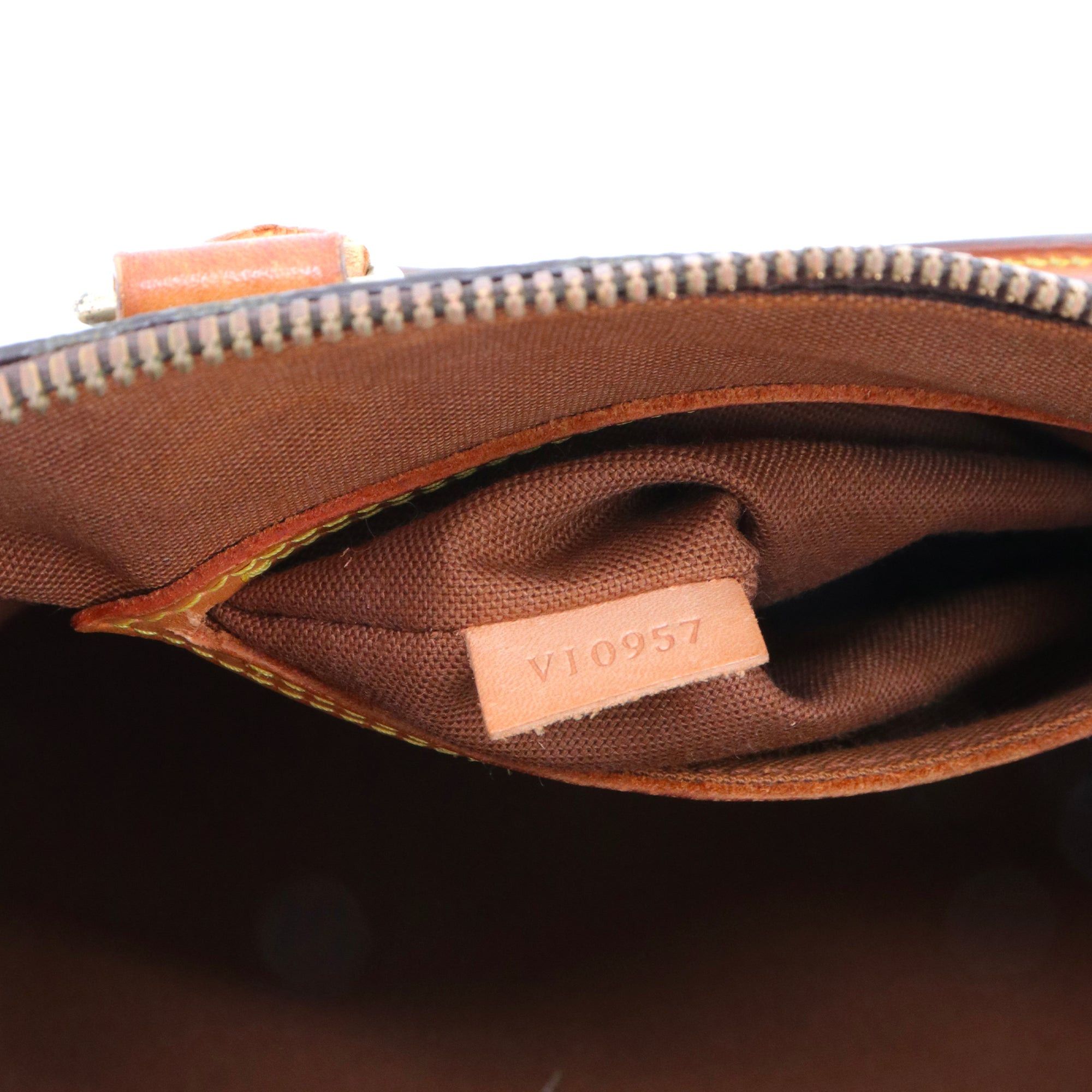 Louis Vuitton LOUIS VUITTON - Louis Vuitton Alma PM handbag in vintage monogrammed canvas Size ONE SIZE - 12 Thumbnail