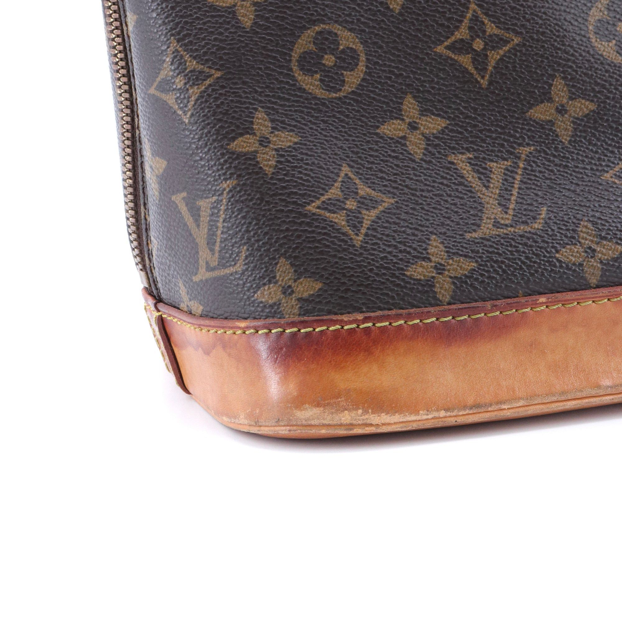 Louis Vuitton LOUIS VUITTON - Louis Vuitton Alma PM handbag in vintage monogrammed canvas Size ONE SIZE - 6 Thumbnail