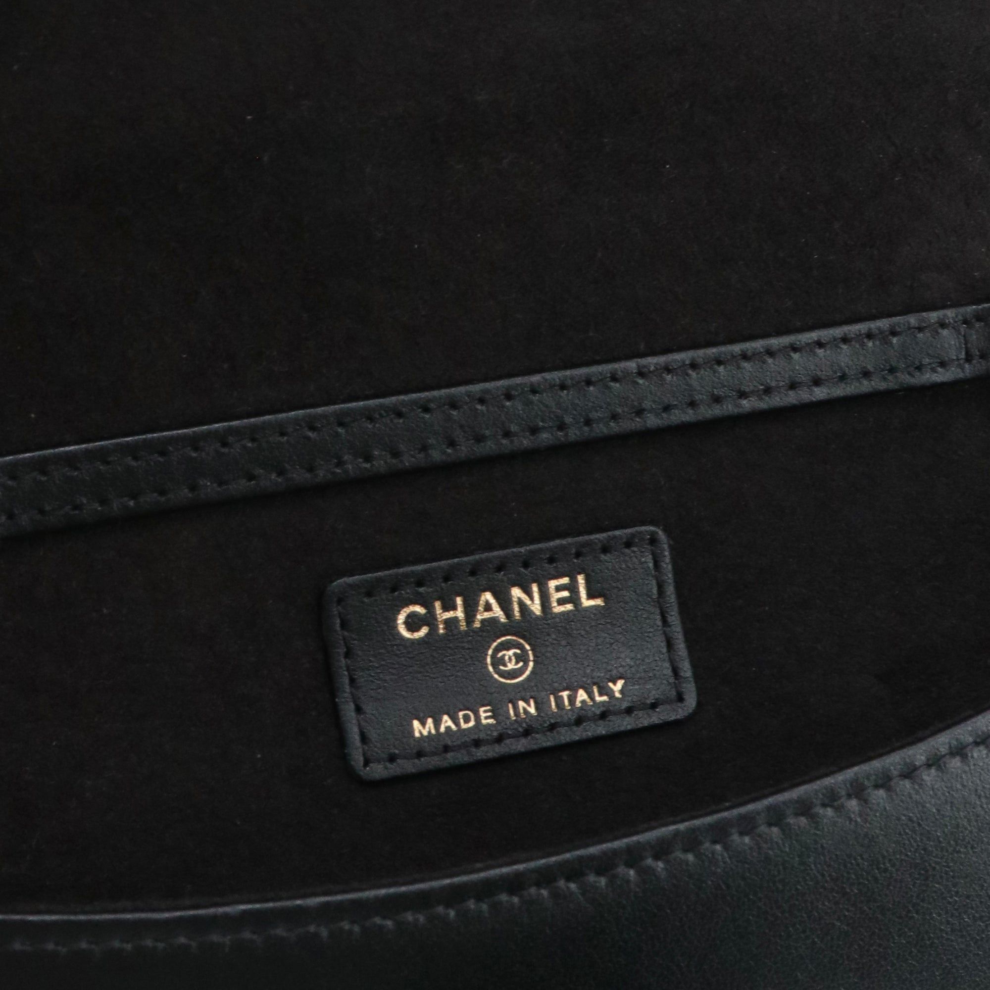 Chanel CHANEL - Chanel black caviar leather shoulder bag/eyeglass case Size ONE SIZE - 8 Thumbnail