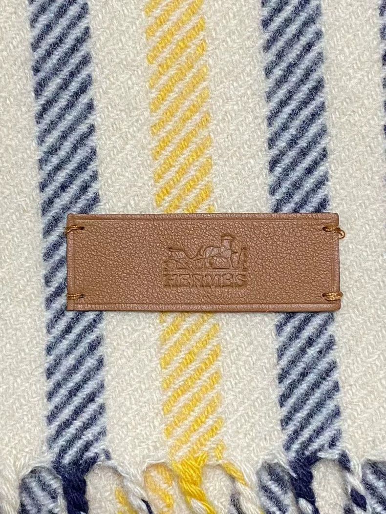 Hermes Hermes Cashmere Plaid Scarf Size ONE SIZE - 4 Thumbnail