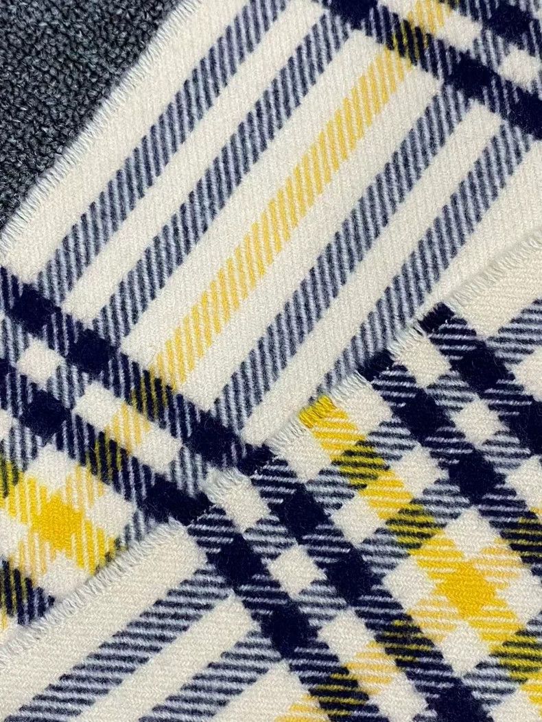 Hermes Hermes Cashmere Plaid Scarf Size ONE SIZE - 2 Thumbnail