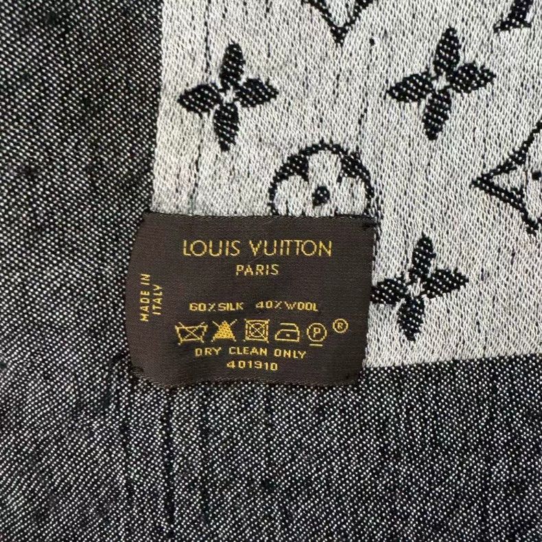 Louis Vuitton Louis Vuitton Double-Sided Wool Silk Shawl Size ONE SIZE - 3 Thumbnail