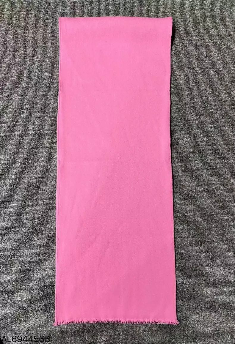 Gucci Gucci Double-Sided Scarf in Pink Color Size ONE SIZE - 2 Thumbnail