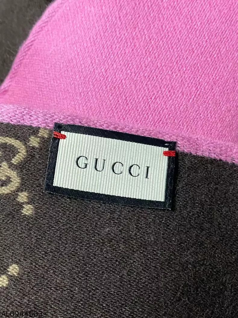 Gucci Gucci Double-Sided Scarf in Pink Color Size ONE SIZE - 4 Thumbnail