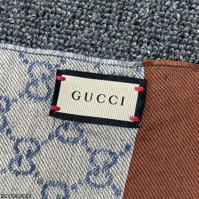 Gucci Gucci Double Face Scarf in Blue and Gray Size ONE SIZE - 5 Thumbnail