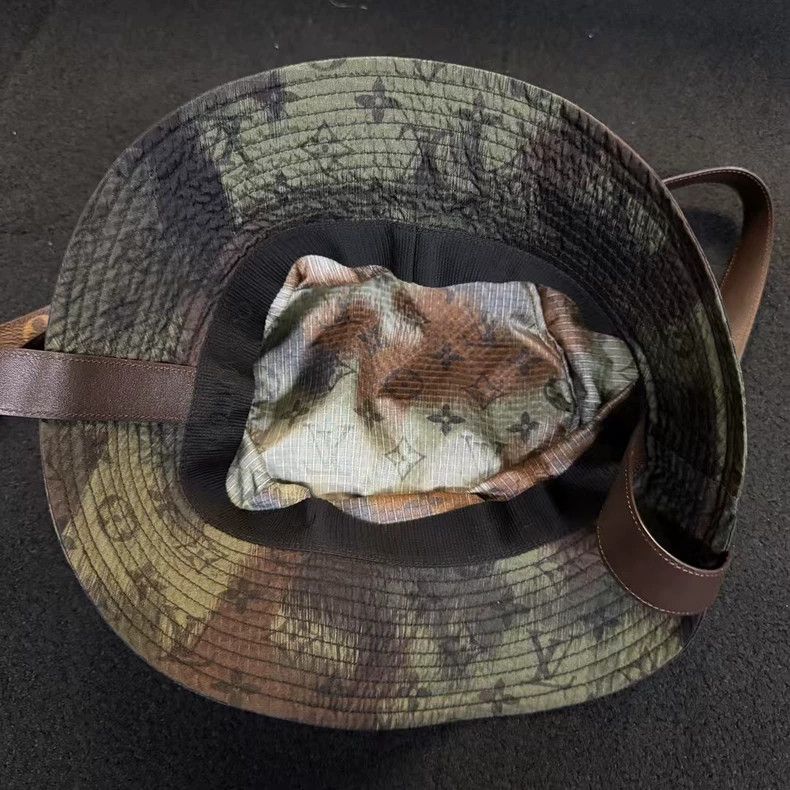 Louis Vuitton Green Camo Louis Vuitton Bucket Hat Size ONE SIZE - 2 Thumbnail