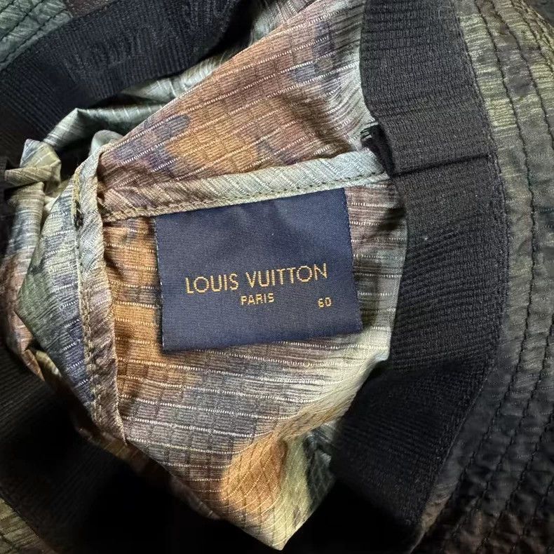 Louis Vuitton Green Camo Louis Vuitton Bucket Hat Size ONE SIZE - 3 Thumbnail