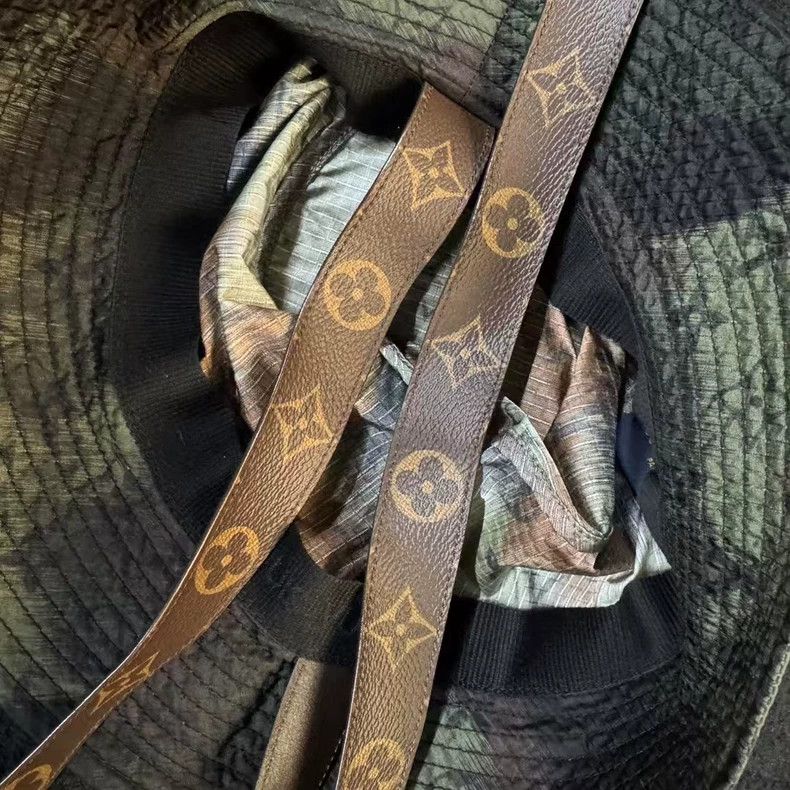 Louis Vuitton Green Camo Louis Vuitton Bucket Hat Size ONE SIZE - 5 Thumbnail