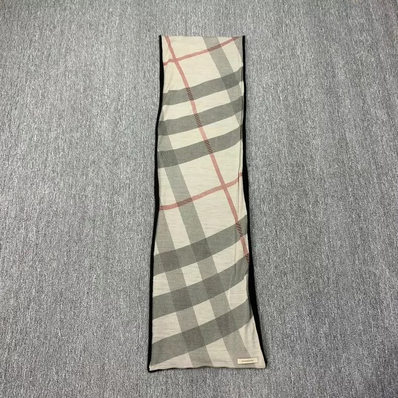 Burberry Burberry Check Scarf in Black and Gray Size ONE SIZE - 6 Thumbnail