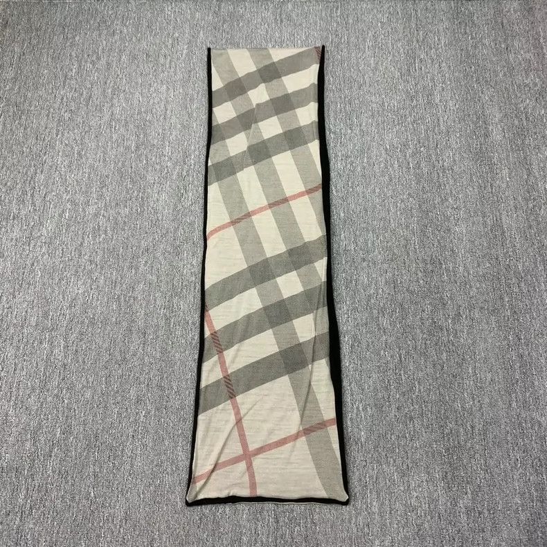 Burberry Burberry Check Scarf in Black and Gray Size ONE SIZE - 4 Thumbnail
