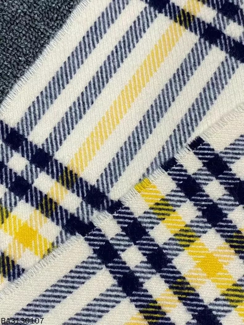 Hermes Hermes Cashmere Plaid Scarf Size ONE SIZE - 2 Thumbnail