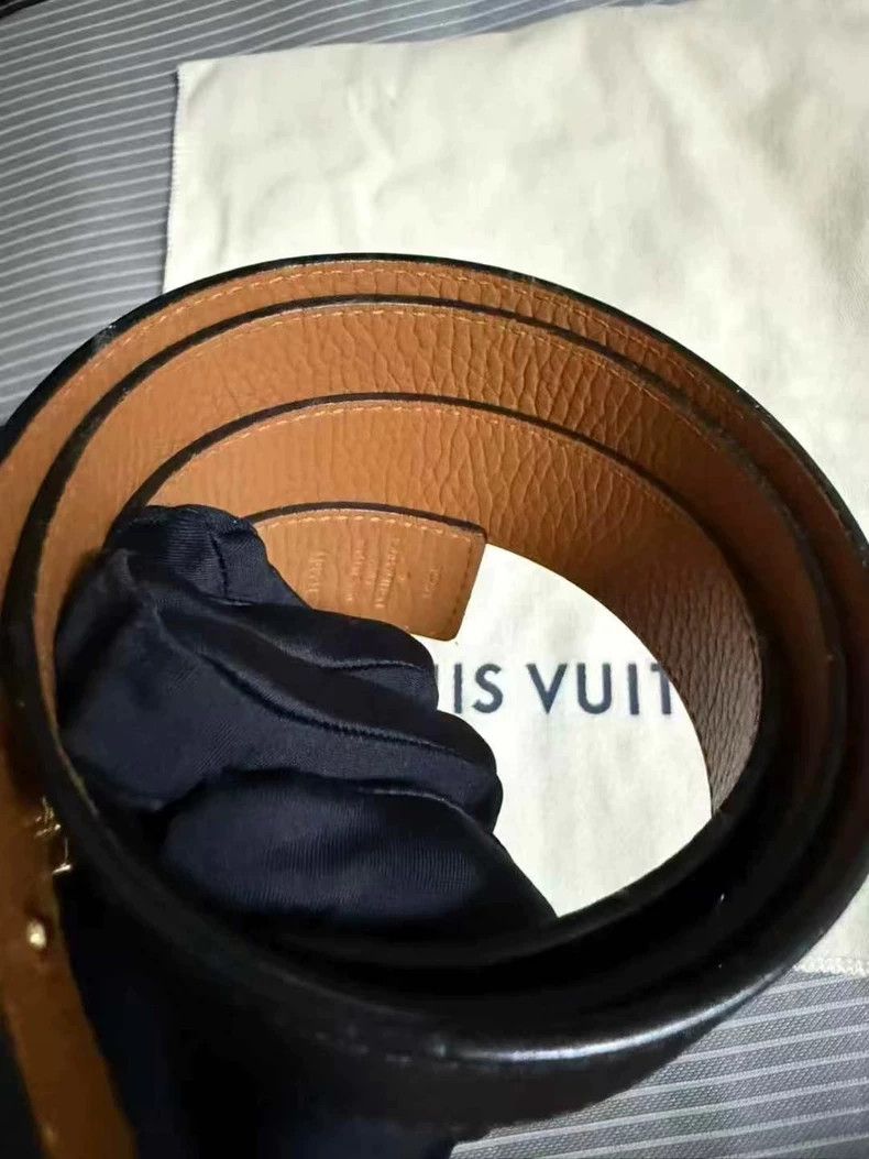 Louis Vuitton Louis Vuitton Leather Belt with Gold Buckle Size ONE SIZE - 3 Thumbnail