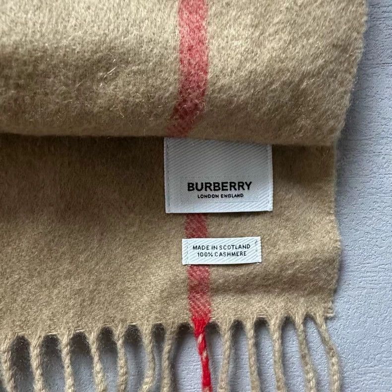 Burberry Burberry Check Cashmere Scarf for Women Size ONE SIZE - 5 Thumbnail