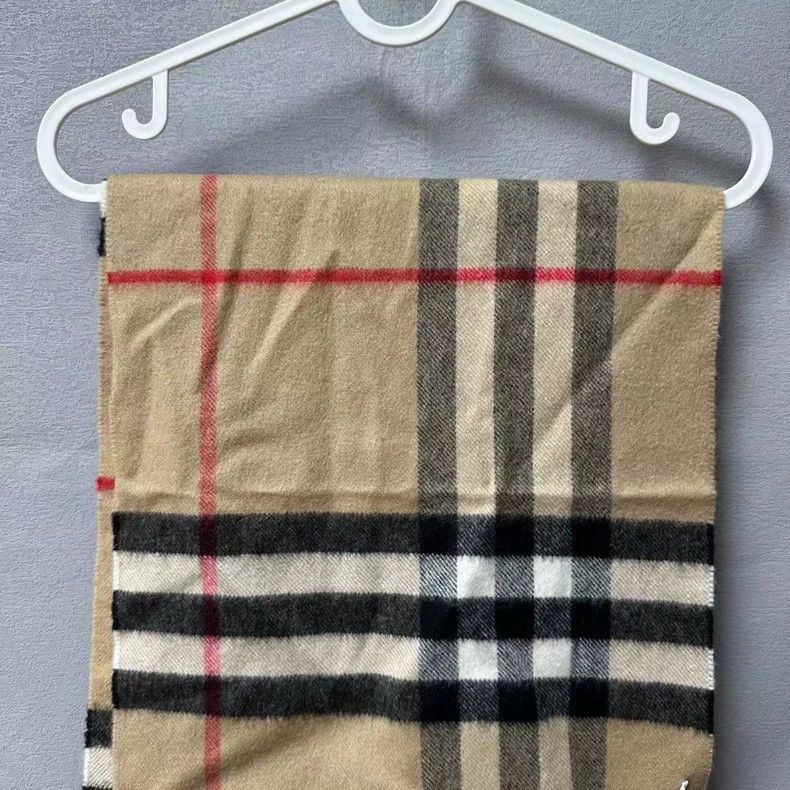 Burberry Burberry Check Cashmere Scarf for Women Size ONE SIZE - 2 Thumbnail